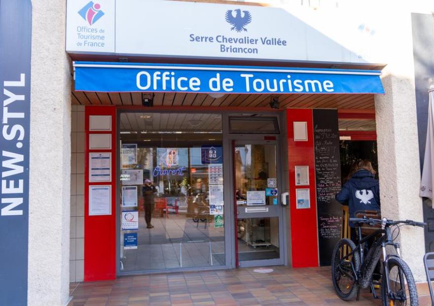 Guide de l’Information Touristique: Votre Clé Pour un Voyage Réussi