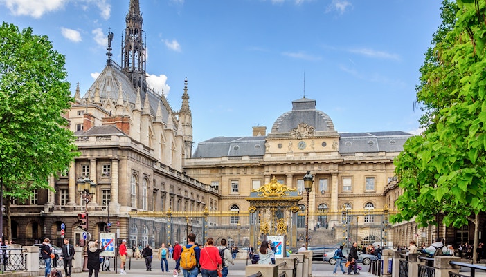 Découvrez la Splendeur de la Sainte-Chapelle lors d&rsquo;une Visite Guidée