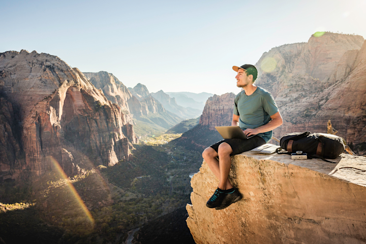 Le Métier Passionnant de Guide Touristique : Travail et Passion au Service des Voyageurs